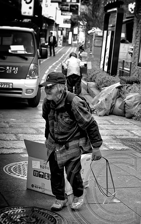 Seoul elderly doing it tough, Seoul, South Korea - April 2015