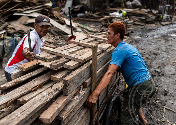 Charcoal harvesting rife in Manila's slums