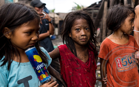 Charcoal harvesting rife in Manila's slums